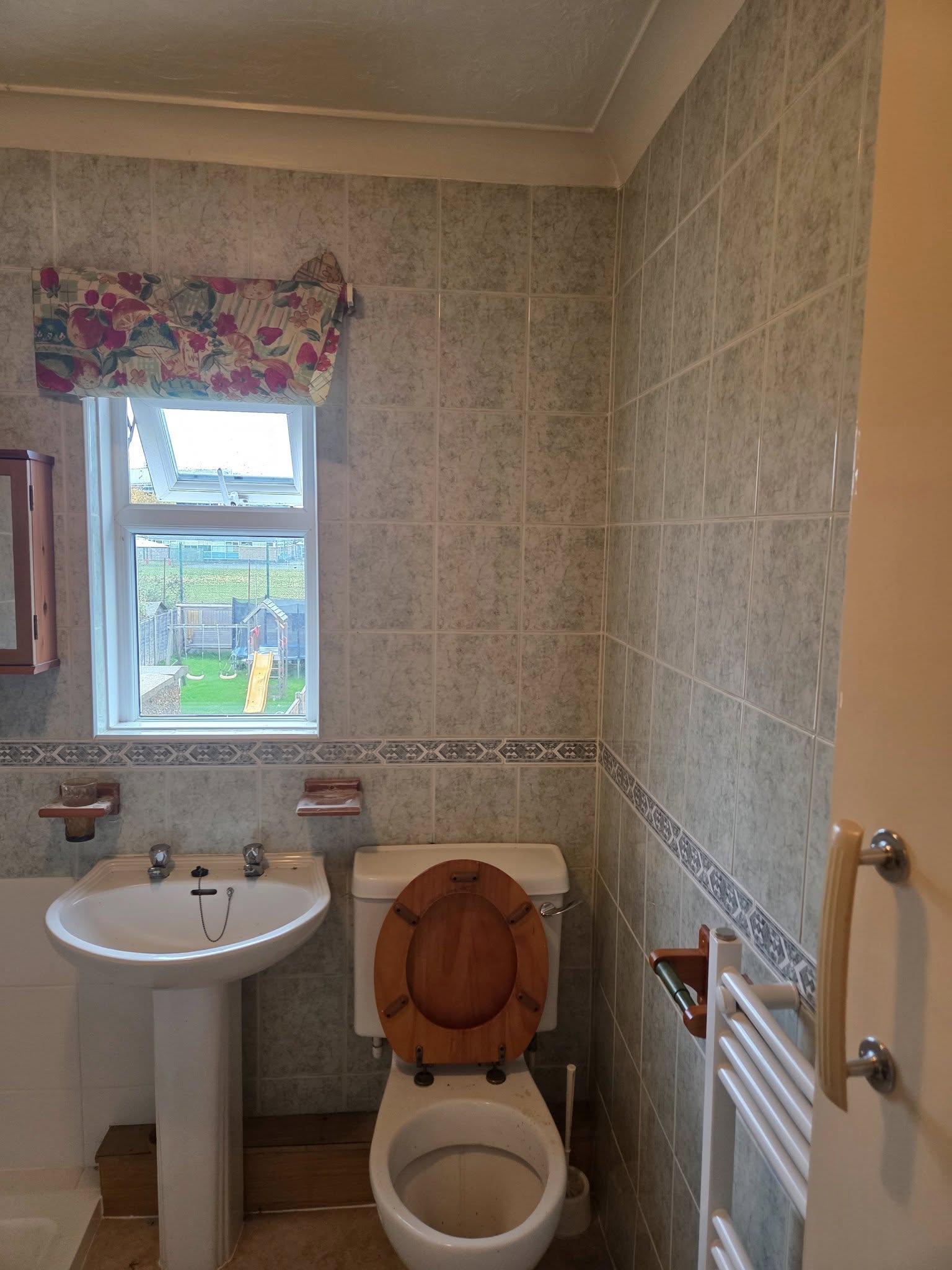 bathrooms-designs-specialist-in-Surrey-and-Middlesex