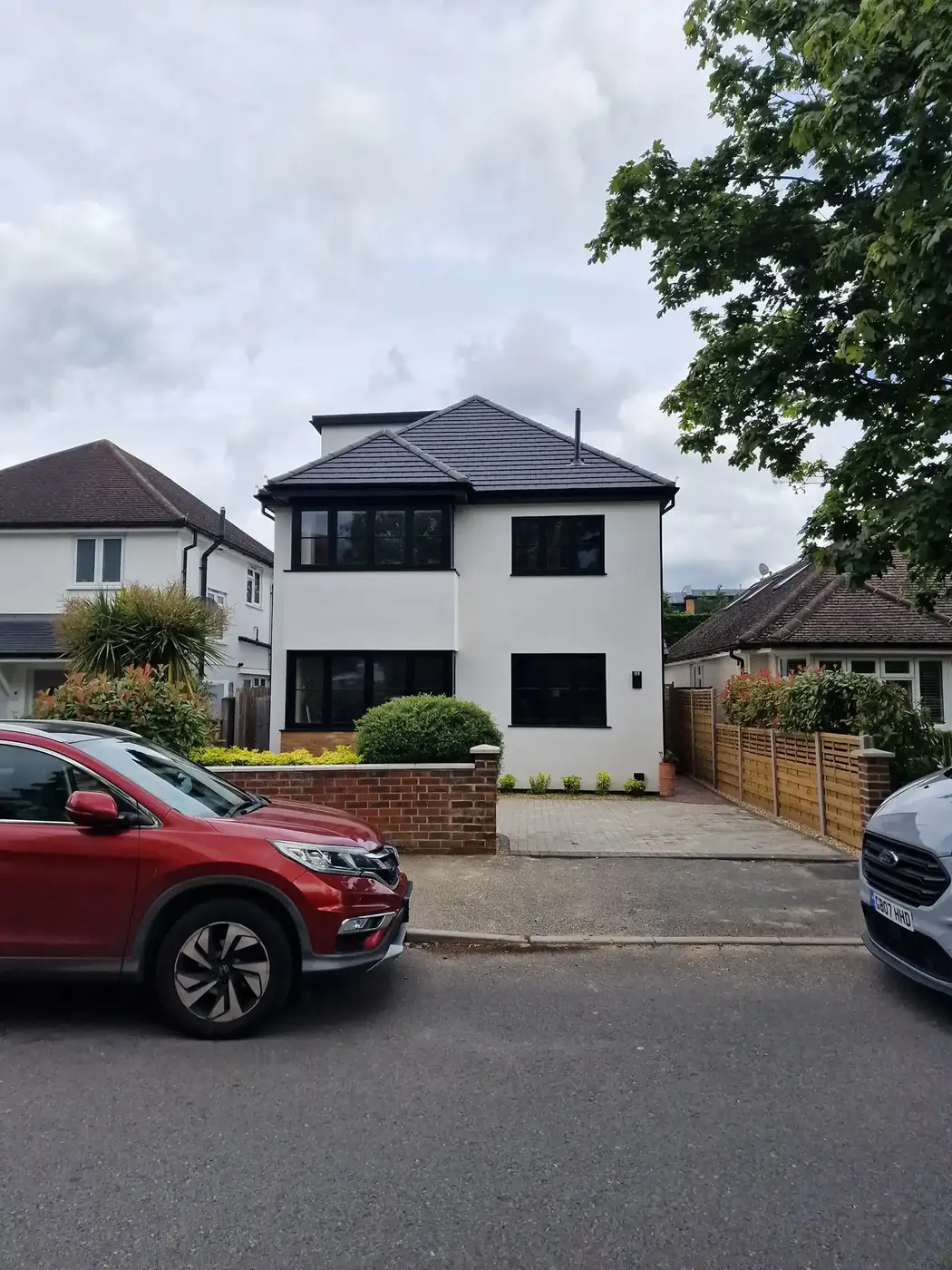 Landscaping 9 landscape gardeners in surrey with modern driveway and front garden design
